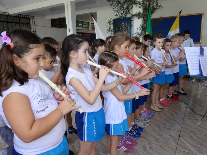 Mês de Abril: Dia do Índio e Tiradentes